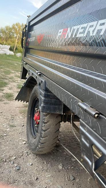 Легкий грузовой транспорт: Легкий грузовик, 1,5 т — 2