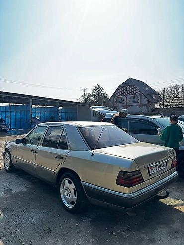 mersedes e class: Mercedes-Benz W124: 1993 г., 2.5 л, Механика, Дизель, Седан — 5