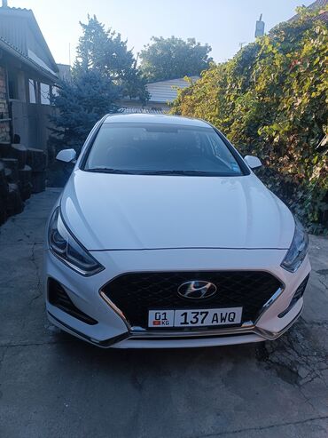 срочно продаю машину бишкек: Hyundai Sonata: 2021 г., 2 л, Автомат, Газ, Седан