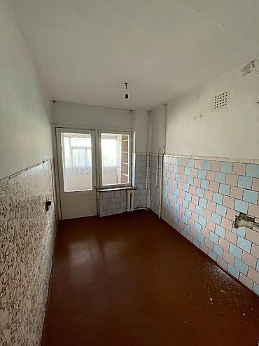 Продажа квартир: 3 комнаты, 58 м², 2 этаж, Старый ремонт — 5