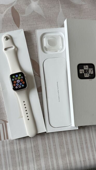 апл воч: Продаю Apple watch SE gen 2. 40 mm. Оригинал из США, состояние новое