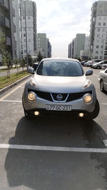 Nissan: Nissan Juke: 1.6 l | 2010 il Ofrouder/SUV