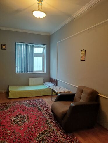 Uzunmüddətli kirayə mənzillər: - Aşıq Molla Cümə küçəsinde. Əhməd Rəcəbli küçəsi ilə paralel — 7