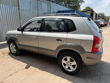 вампер нексия: Hyundai Tucson: 2009 г., 2 л, Автомат, Дизель, Кроссовер — 2