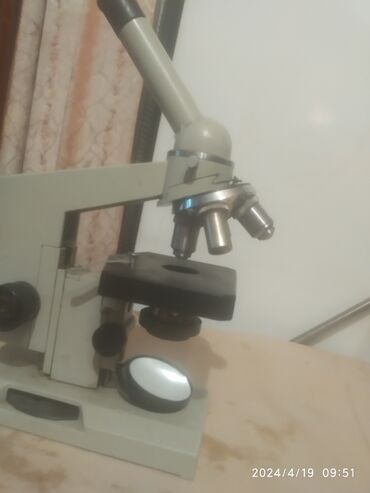 советский лом: Продам микроскоп Биолам(Ломо) Советский, лабораторный,в рабочем