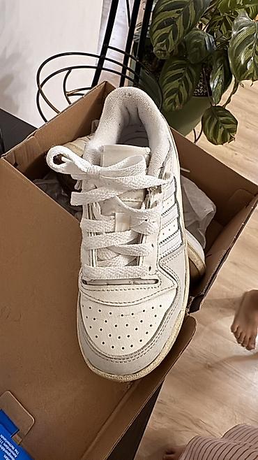 Детские кроссовки Adidas в оригинале, натуральная кожа, в очень