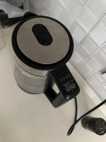 Qəhvə maşınları: Elektrik çaydan Gorenje, 1.6 - 2 l, İşlənmiş, Ünvandan götürmə