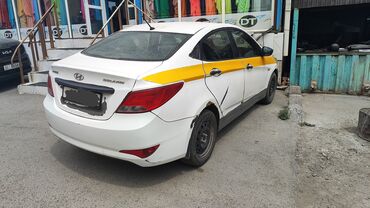 обмен на солярис: Hyundai Solaris: 2015 г., 1.4 л, Механика, Бензин, Хэтчбэк