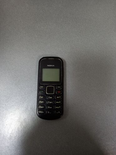 sade telefon: Nokia 1, 1 TB, rəng - Qara, Düyməli