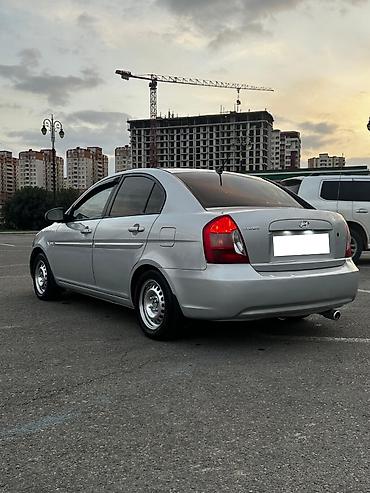 ev ucun kalonka: Hyundai Accent: 1.4 l | 2009 il Sedan — 6