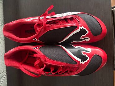 Бутсы: Продается новые бутсы Puma Заказал с Германии, размер не подошел