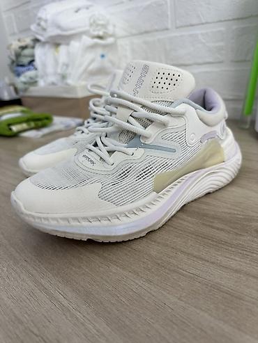Кроссовки, 37.5, Adidas, Б/у, цвет - Белый, Самовывоз