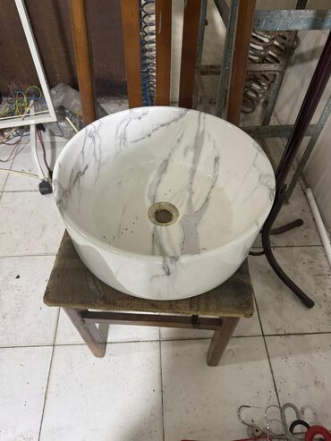 Salon masaları: Güzgüsüz -da lalafo.az — 8 Salon masaları: Güzgüsüz — 8