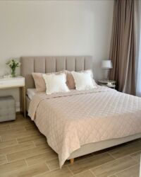 суточные дома: 1 бөлмө, Душ кабинасы, Жаздык, жууркан-төшөк каптары, Кондиционер