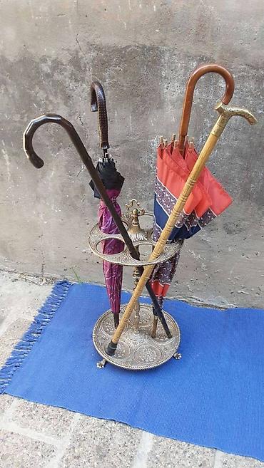 Stilski čiviluci: Stari masivan stilski drzac za kisobrane od mesinga sa prelepim — 3