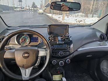 Chevrolet: Chevrolet Spark: 2015 г., 1 л, Автомат, Бензин, Хэтчбэк — 9