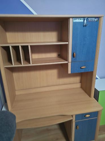 Kancelarijski stolovi: Radni/računarski sto sa nadgradnjom - Materijal: iverica/medijapan u — 2