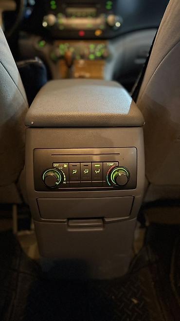 Toyota: Toyota Highlander: 2010 г., 3.3 л, Автомат, Гибрид, Кроссовер — 8