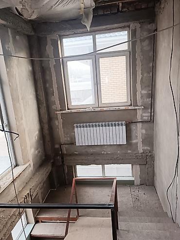 Продажа коттеджей и домов: Сдаётся капитальный двухэтажный дом на огороженном участке. Основные — 10