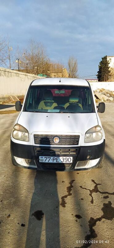 Fiat: Fiat Doblo: 1.4 л | 2010 г. | 217000 км Универсал