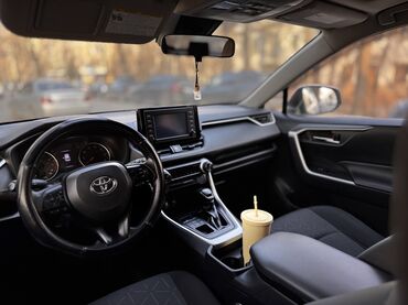 Toyota: Toyota RAV4: 2019 г., 2.5 л, Автомат, Бензин, Кроссовер — 7