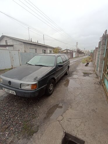 мат з: Volkswagen Passat: 1990 г., 1.8 л, Механика, Бензин, Универсал