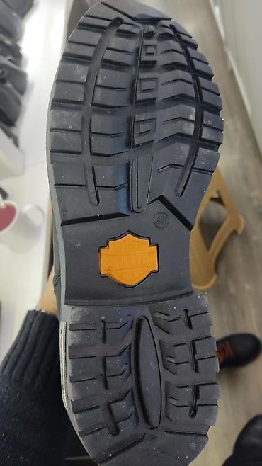 Botinkalar: Amerikadan Moto rBoots brendi. 43 olcudur.Temiz deriden botinka. Moto — 5