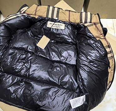 одежди: Пуховик Burberry с капюшоном, черный - Материал верха: глянцевая — 2