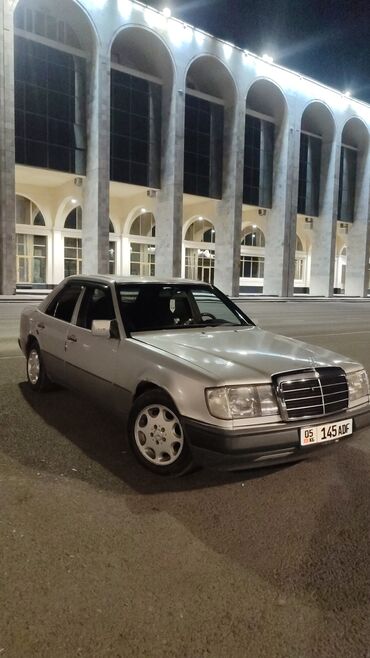 Mercedes-Benz: Mercedes-Benz W124: 1990 г., 2.2 л, Механика, Бензин, Седан