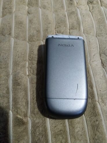 Nokia: Nokia preklopni telefon (clamshell) - Model sa spoljnim ekranom plave — 8