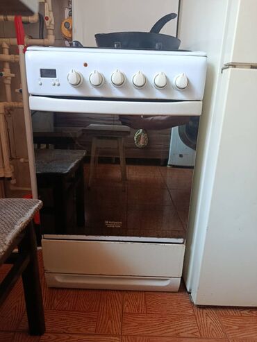 Hotpoint Ariston qaz plitesi problemsiz ishleyir kochle bağlı satilir