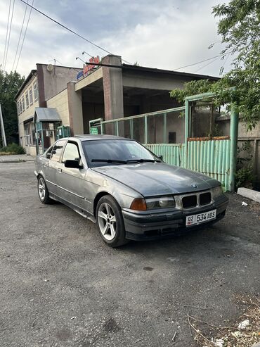 BMW: BMW 3 series: 1993 г., 1.8 л, Механика, Бензин, Седан