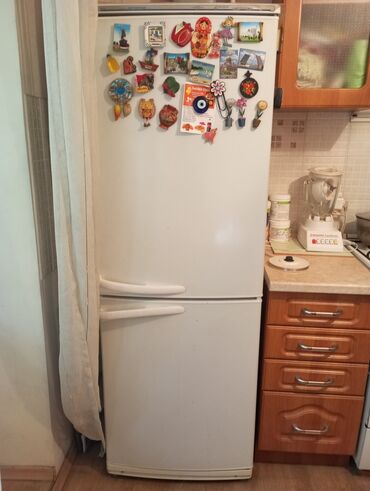 буду холодилник: Холодильник Atlant, Б/у, Двухкамерный, No frost, 60 * 200 * 50