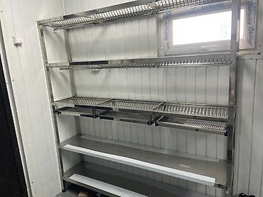 Другое оборудование для фастфудов: Профессиональные стеллажи из нержавеющей стали, профессиональные столы — 15