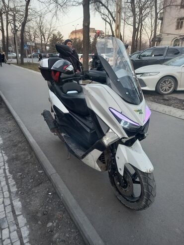 Скутеры: Скутер Yamaha, 150 куб. см, Бензин, Б/у