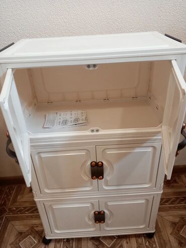 Mətbəx mebeli: Yenidirler !
3- ü bir yerdə 130 AZN
Ünvan Xırdalan — 8