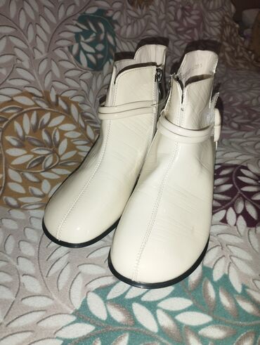 Botinka və botilyonlar: Ölçü: 36, rəng - Qara, Yeni — 8