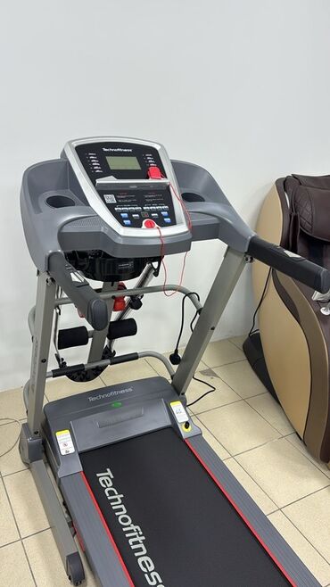 фитнес тренажеры: Беговая дорожка Technofitness - Электрическая беговая дорожка с