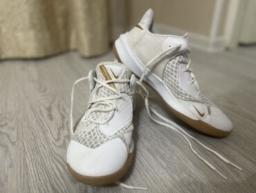 обувь для бега: Волейбольная кроссовка оригинал 100% nike zoom hyperspeed court se -