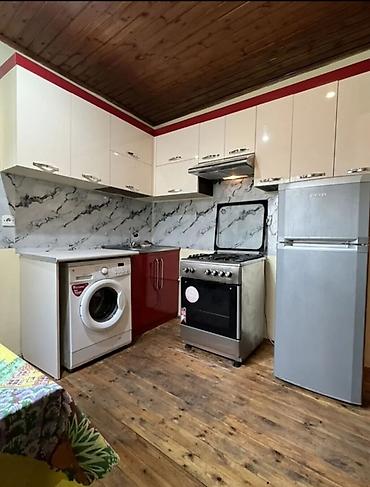 əmircanda: 2 otaqlı ev – mətbəx və yataq otağı ilə. Evde həə sarayet var kancaner — 1