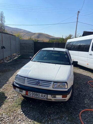 Volkswagen: Volkswagen Vento: 1993 г., 1.9 л, Механика, Дизель, Седан