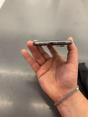 Apple iPhone: IPhone 11, 64 GB, Space Gray, Face ID — 7