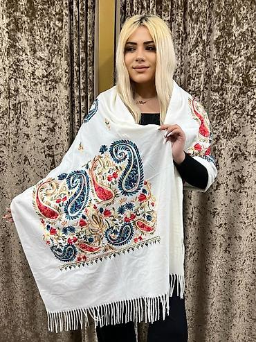 шапки в баку: Kaşemır çiyin salları.yenıdır. rengler var.ıstı saxlayır. cstdırılma — 2