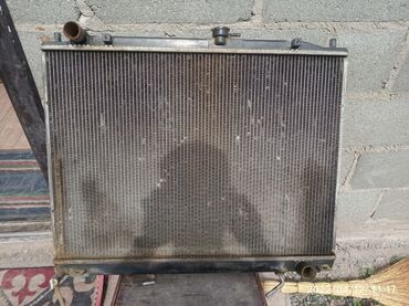 Другие детали вентиляции, охлаждения и отопления: Радиатор на поджеро