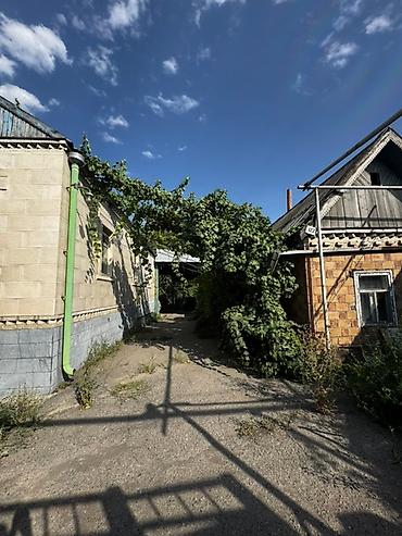 Продажа коттеджей и домов: 🏡 Продается просторный дом в селе Люксембург 📍 Улица Советская — тихое — 24