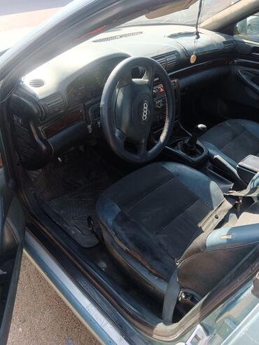 купить машину в баку в кредит: Audi A4: 1.8 l | 2000 il