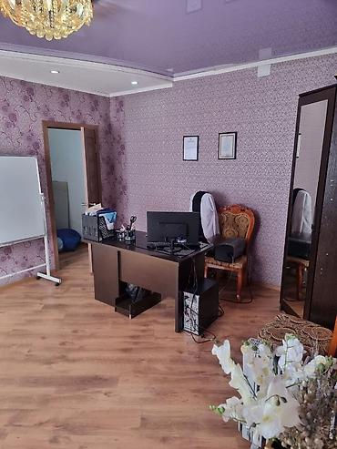 Продажа коттеджей и домов: Продаём дом 2 этажа. 2,8 сотки по документам,факт 3,5 сотки. 190м² — 9