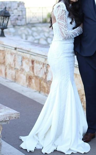 obe: Elegantna venčanica sirena kroja, sivena po meri od odabranih — 3