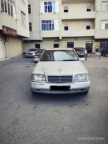 kia optima kreditle satisi: Mercedes-Benz C-Class (W202) sedan Salam masin ela veziyetdedir.otur — 1
