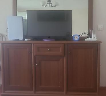 Taxta komod və üst güzgü - Klassik üslubda, tünd qəhvəyi rəngdə taxta
